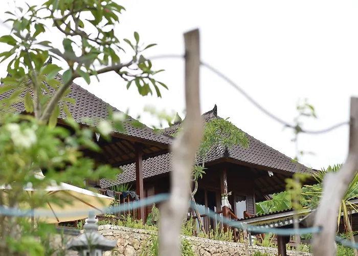Sunday Huts 3*