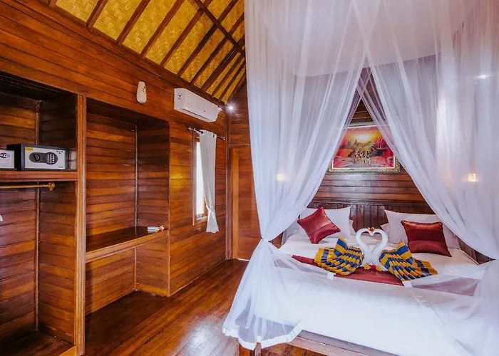 Sunday Huts 3*